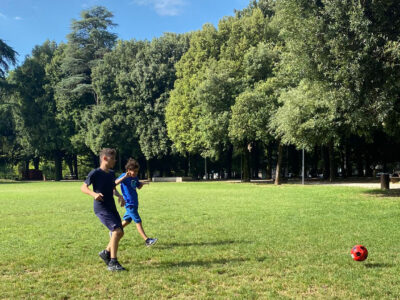 Calcio nel parco